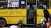 Эвакуационный автобус в Донецкой области, 11 мая 2022 года. Фото: AP
