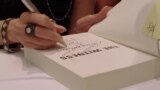 Любовь в переплете: ироничный фильм о феномене женского любовного романа